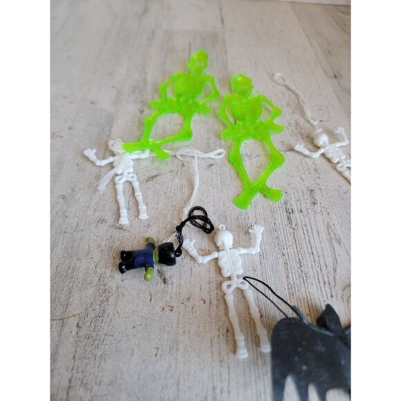 Hanging Frankenstein skeleton bat variety Halloween home decor set - Picture 7 of 9